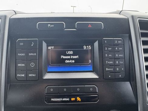 Used 2016 Ford F150 XLT image 11