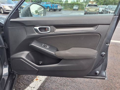 Used 2023 Honda Civic Sport image 29