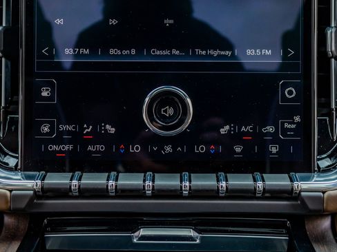 Used 2025 GMC Yukon Denali Ultimate image 26