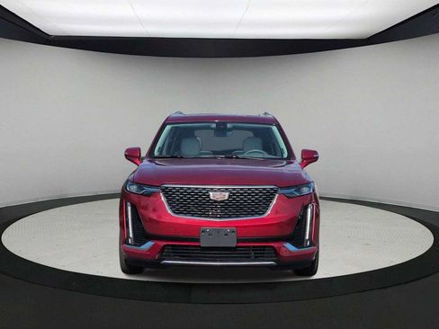 Used 2024 Cadillac XT6 Premium Luxury w/ Technology Package AWD/4WD image 3