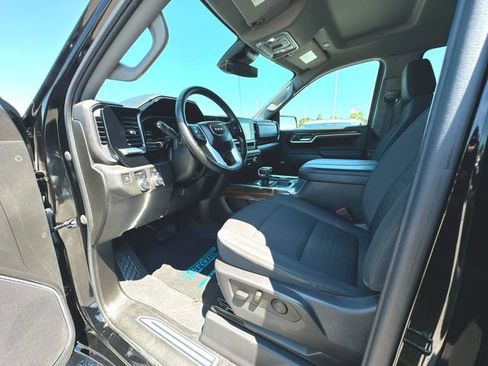 Used 2023 GMC Sierra 1500 Elevation w/ Preferred Package AWD/4WD image 10