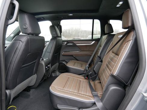 New 2026 GMC Acadia Denali Ultimate image 7