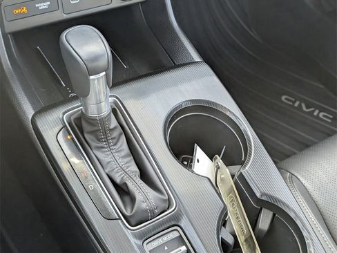 Used 2025 Honda Civic Sport image 19