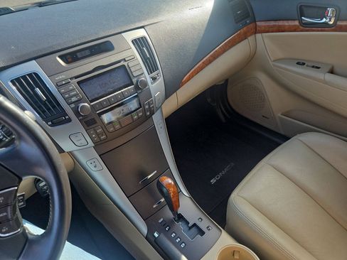 Used 2009 Hyundai Sonata Limited FWD image 18