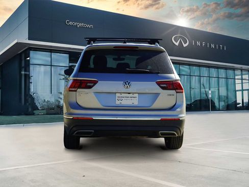 Used 2020 Volkswagen Tiguan SE image 6
