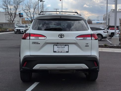 Used 2023 Toyota Corolla Cross LE w/ Moonroof Package image 7