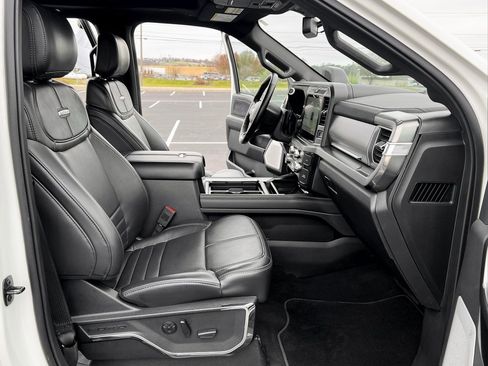 Used 2025 Ford F250 Platinum image 23