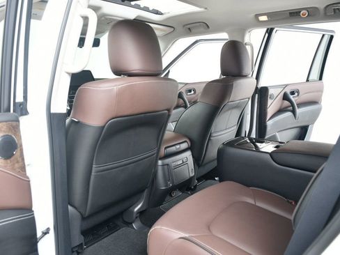 Used 2024 INFINITI QX80 Premium Select w/ Cargo Package image 33