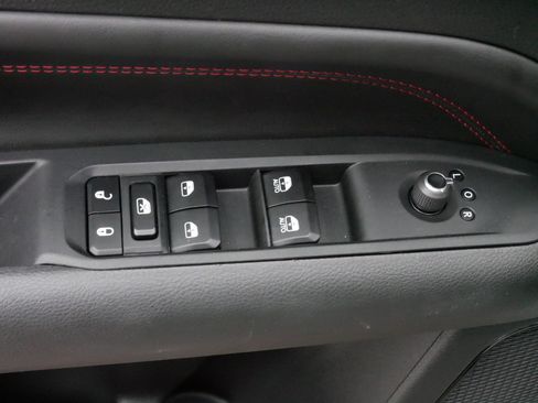 Used 2024 Jeep Compass Trailhawk image 19