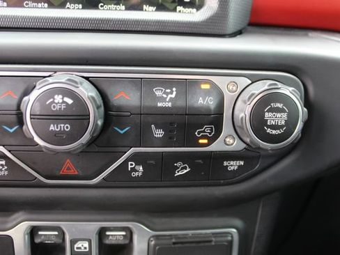 Used 2018 Jeep Wrangler Unlimited Rubicon AWD/4WD image 21