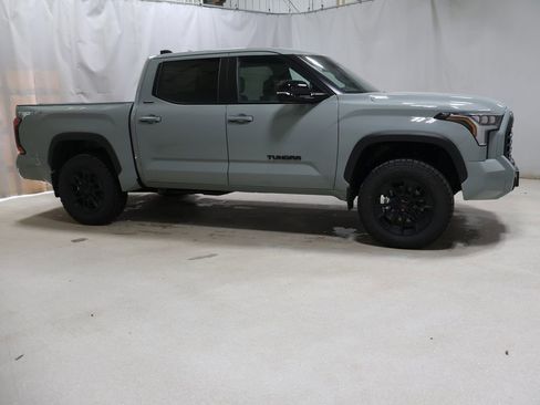 New 2026 Toyota Tundra Limited AWD/4WD image 6