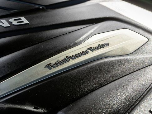 Used 2019 BMW 750i w/ Executive Package image 22