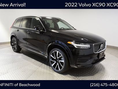 Used 2022 Volvo XC90 T6 Momentum w/ Advanced Package