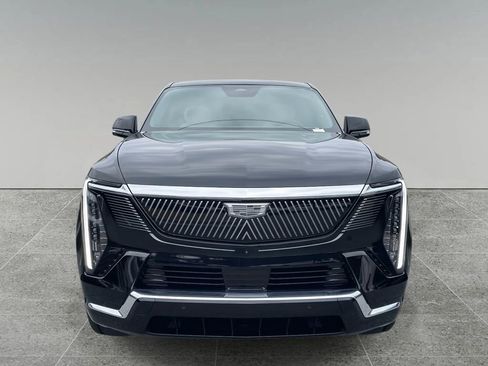 New 2025 Cadillac Escalade IQ Luxury 1 w/ Smart Trailering package image 8