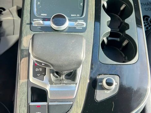 Used 2018 Audi Q7 3.0T Prestige AWD/4WD image 36