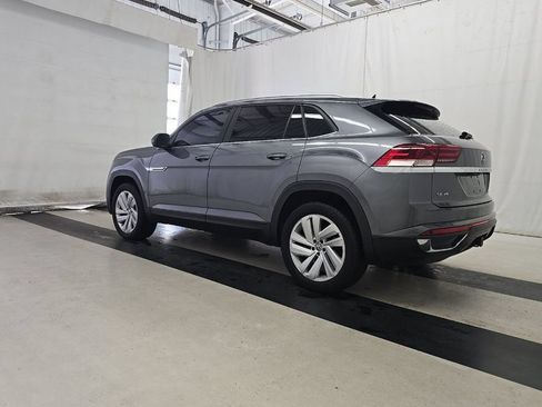 Used 2023 Volkswagen Atlas Cross Sport SE AWD/4WD image 3
