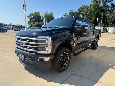 Used 2024 Ford F250 Platinum AWD/4WD image 7
