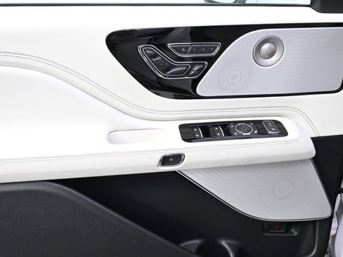 New 2026 Lincoln Aviator Black Label w/ Black Label Special Edition image 23