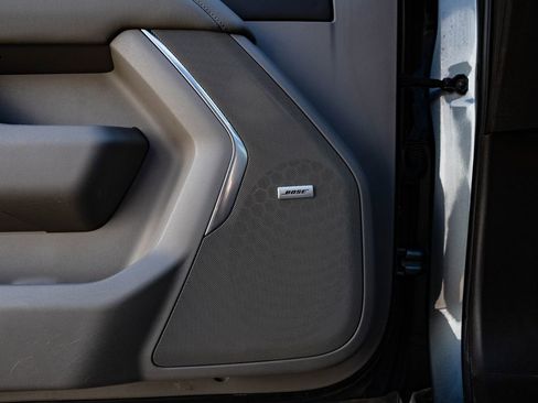 Used 2021 Chevrolet Tahoe Z71 w/ Z71 Signature Package image 30