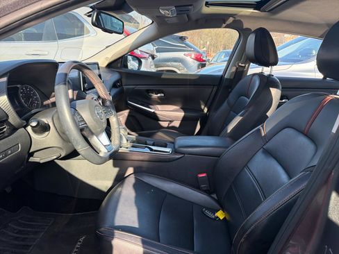 Used 2020 Nissan Sentra SR w/ Premium Package FWD image 18