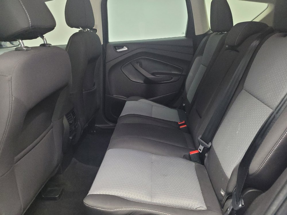 Used 2017 Ford Escape SE w/ SE Cold Weather Package AWD/4WD image 18