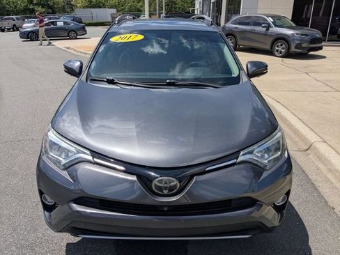 Used 2017 Toyota RAV4 Platinum FWD image 4