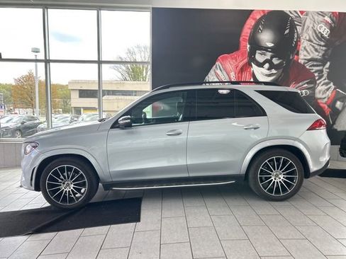 Used 2022 Mercedes-Benz GLE 350 4MATIC image 3