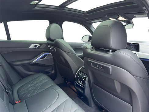 Used 2023 BMW X6 xDrive40i w/ M Sport Package image 50