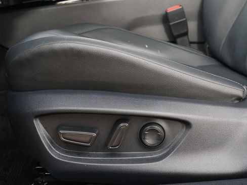 Used 2025 Toyota Camry XSE image 31