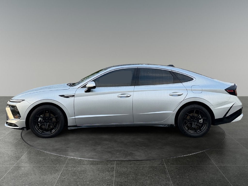 Used 2026 Hyundai Sonata SEL FWD image 6