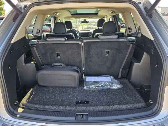 Used 2023 Volkswagen Atlas SEL AWD/4WD image 19