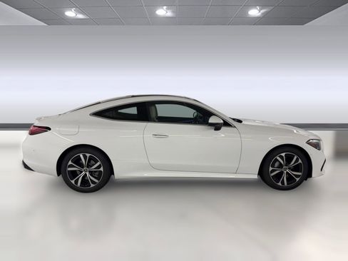 Used 2026 Mercedes-Benz CLE 300 4MATIC Coupe image 8