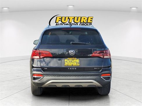 Used 2024 Volkswagen Taos SE image 8