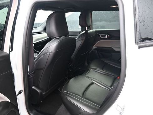 Used 2026 Jeep Compass Limited AWD/4WD image 14
