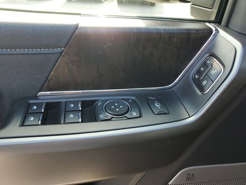 New 2025 Ford F250 Lariat w/ Black Appearance Package image 14