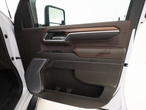 Used 2024 GMC Sierra 2500 Denali w/ Denali Reserve Package image 24