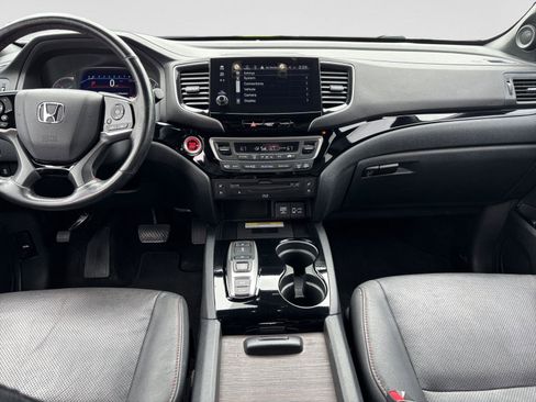 Used 2021 Honda Pilot Black Edition image 14