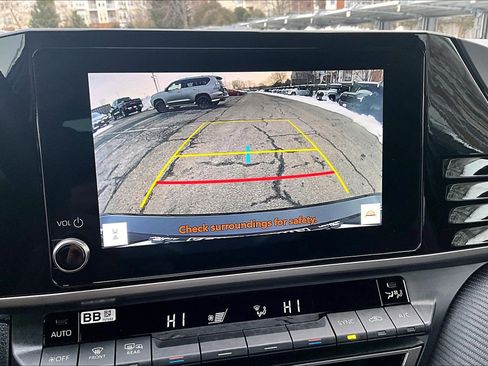 Used 2025 Toyota Camry SE image 20