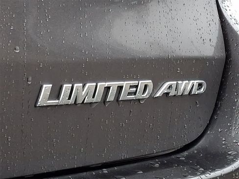 Used 2017 Toyota Highlander Limited Platinum image 33