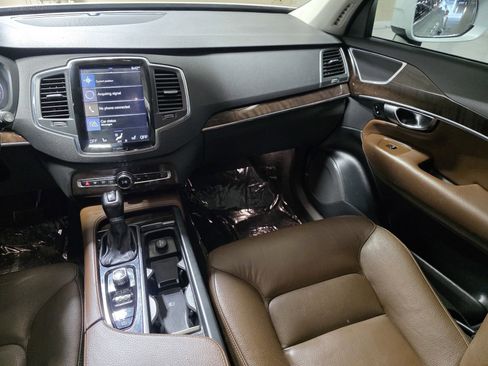 Used 2019 Volvo XC90 T6 Momentum w/ Advanced Package image 14