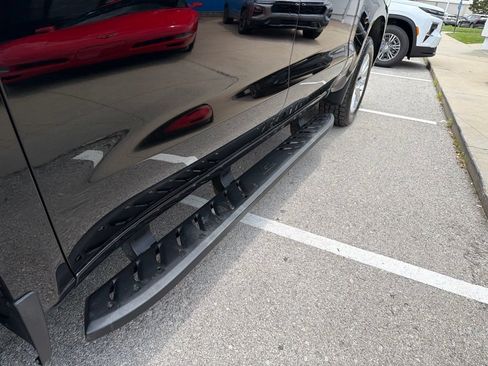 Used 2021 Chevrolet Silverado 1500 LTZ AWD/4WD image 10