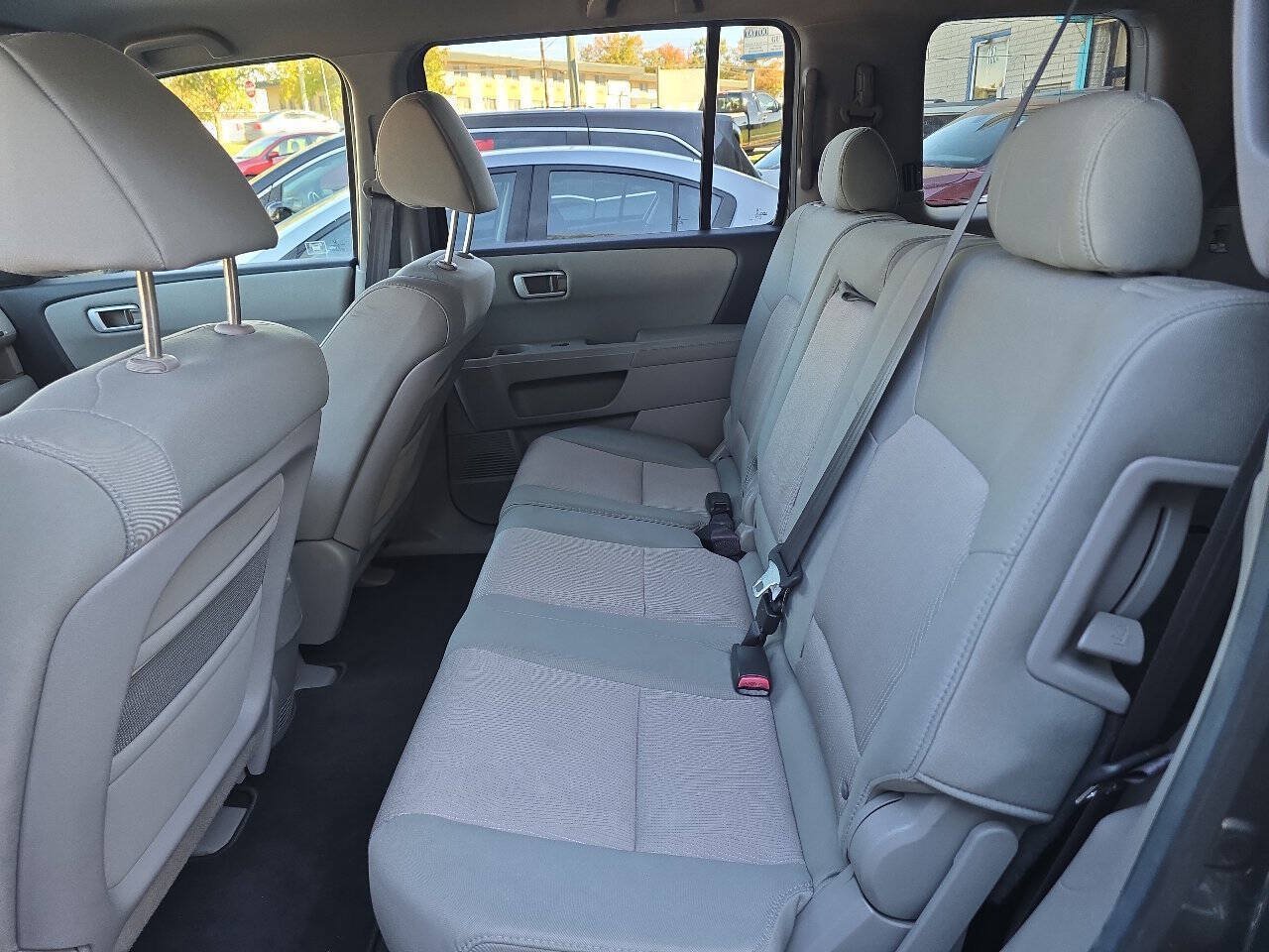 Used 2010 Honda Pilot EX image 4