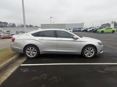 Used 2018 Chevrolet Impala LT image 7