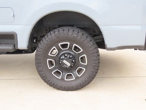 New 2026 Ford F250 Platinum AWD/4WD image 16
