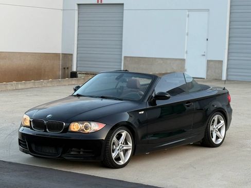 Used 2009 BMW 135i Convertible RWD image 34