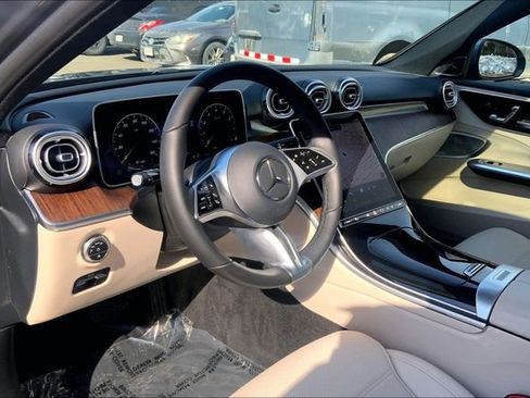 Used 2025 Mercedes-Benz C 300 4MATIC Sedan image 14