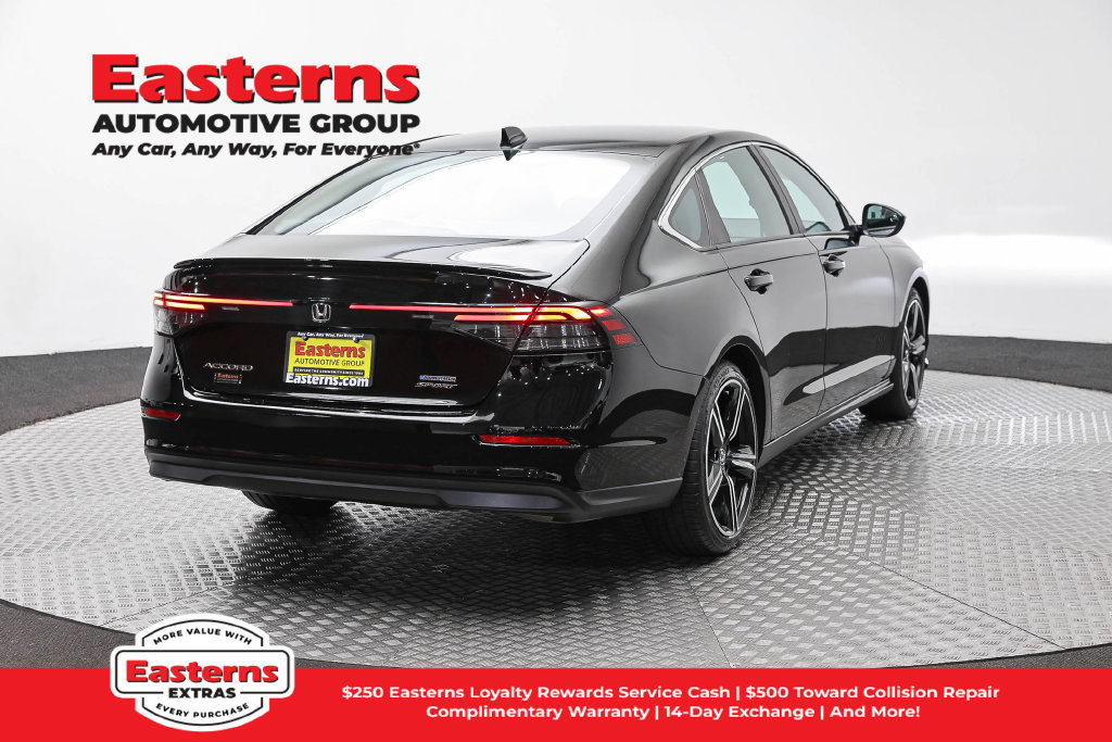 Used 2024 Honda Accord Sport image 6