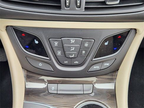 Used 2020 Buick Envision Essence w/ Experience Buick Package image 14