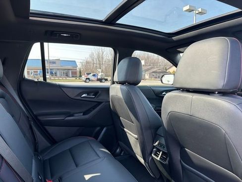 Used 2025 Chevrolet Equinox RS w/ Convenience Package III image 12