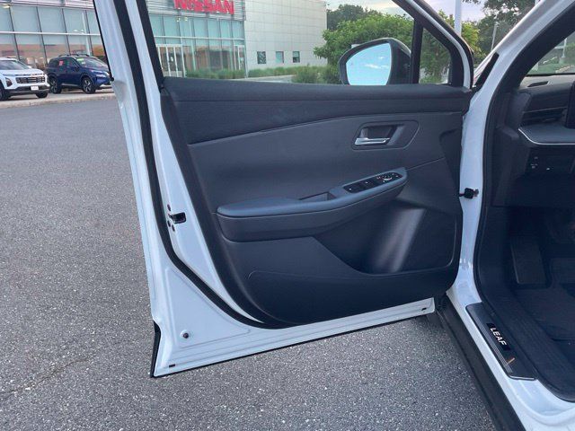 New 2026 Nissan Leaf SV+ w/ Illuminated Package FWD image 9